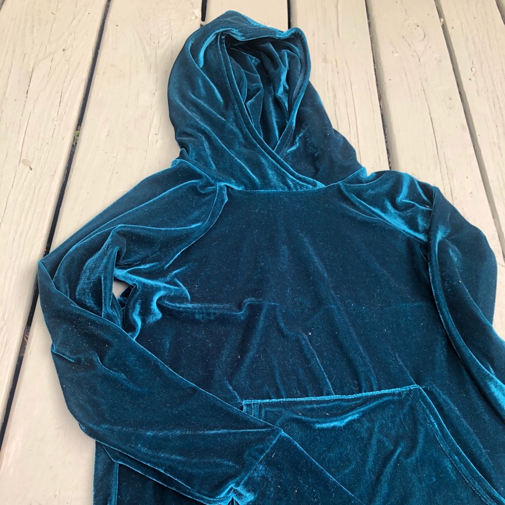 NEW WITH TAGS!! Lularoe Amber hoodie
